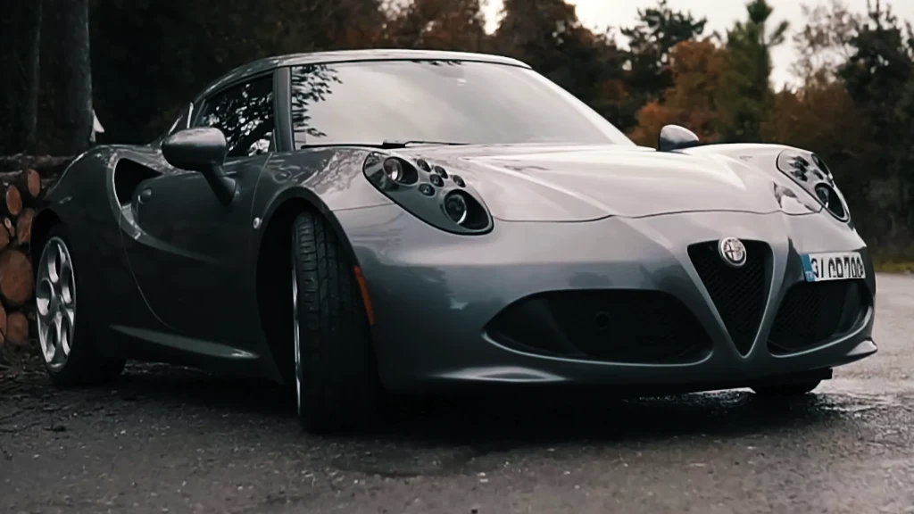 Alfa Romeo 4C Nasıl Araba