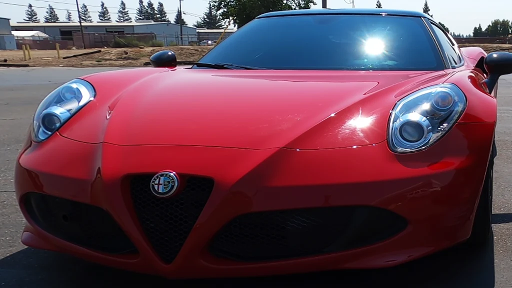 Alfa Romeo 4C Kırmızı