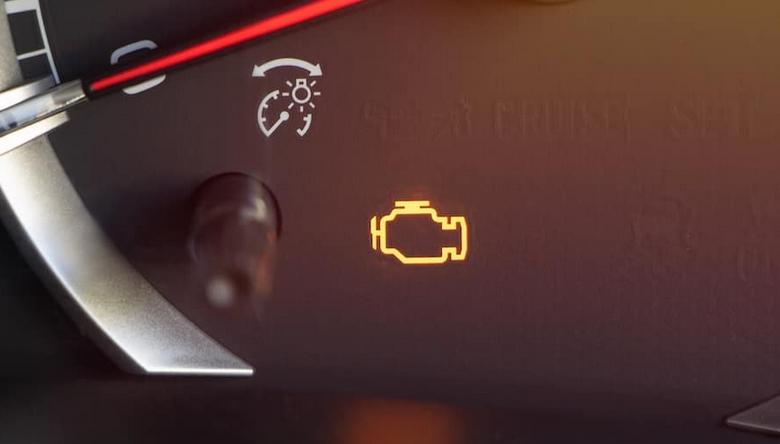 motor ariza isigi neden yanar