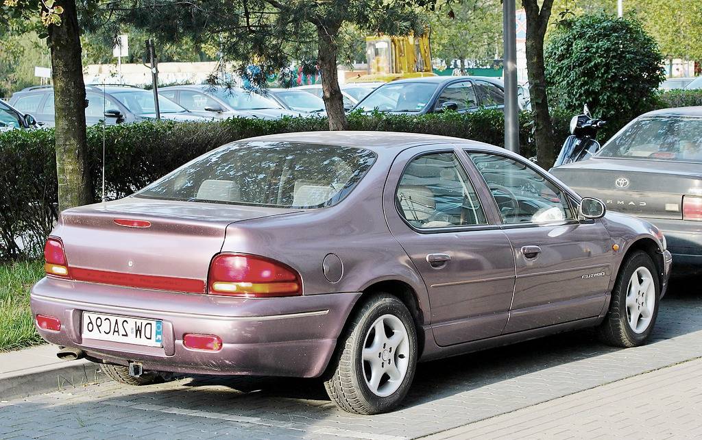 Chrysler Stratus Nasıl Araba
